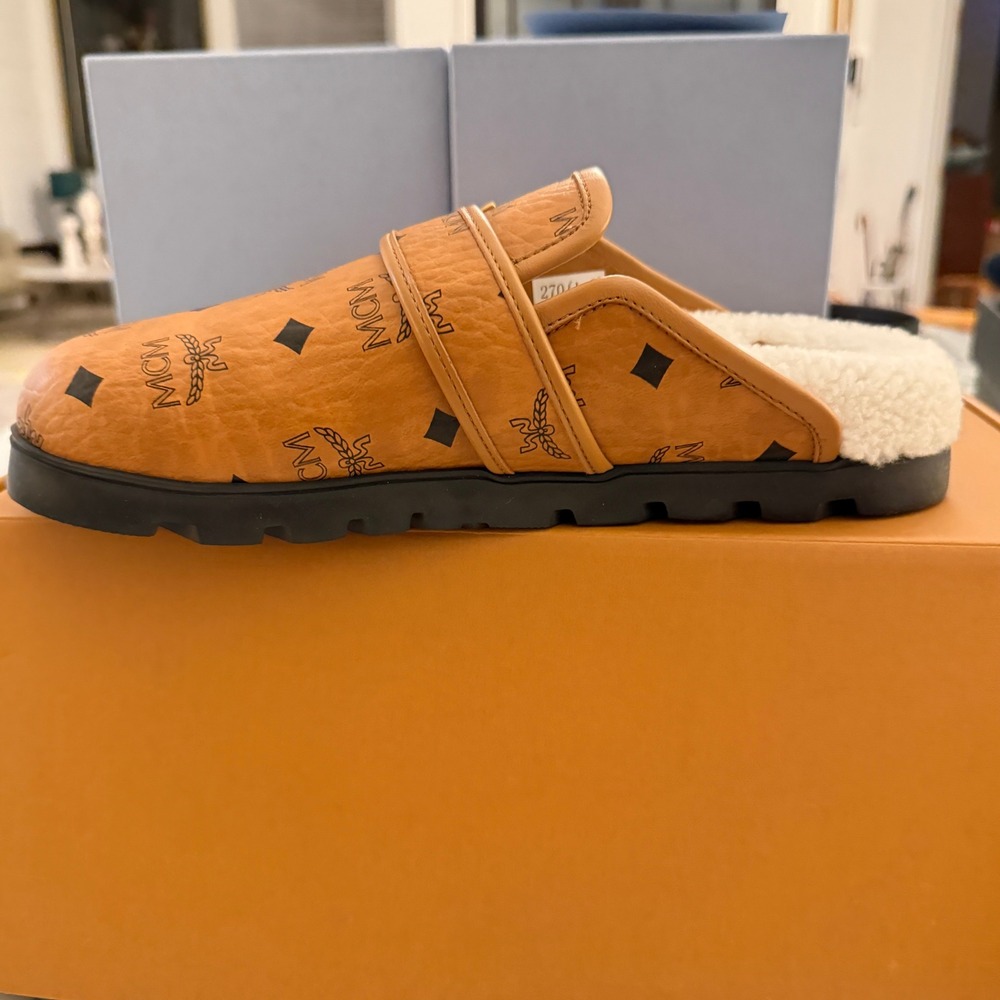 MCM Women's Cognac Visetos Shearling-lined Buckle Clogs Flat Mules Shoes Size 37 - Picture 8 of 16